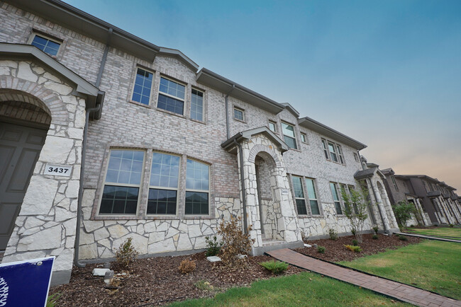 3433 Solana Cir in Denton, TX - Building Photo - Building Photo
