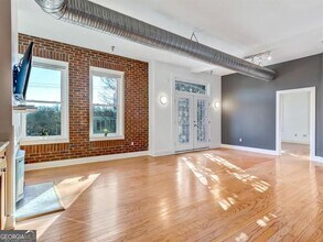 1158 S Ponce De Leon Ave NE in Atlanta, GA - Building Photo - Building Photo