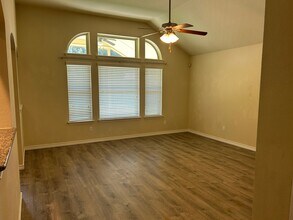 2006 Deer Field Way in Harker Heights, TX - Foto de edificio - Building Photo