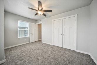 21155 Gosling Rd in Spring, TX - Building Photo - Building Photo