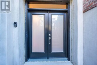 519 Gladstone Ave in Toronto, ON - Building Photo - Building Photo