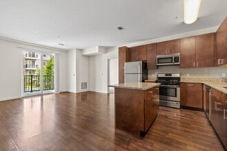 One Glover in Norwalk, CT - Foto de edificio - Interior Photo