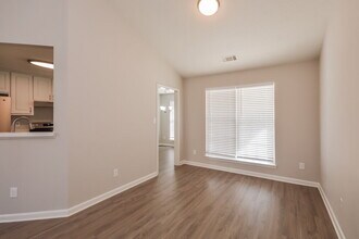 4886 Buchli Ln in Stonecrest, GA - Building Photo - Building Photo