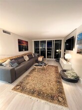 5600 Collins Ave, Unit 16P in Miami, FL - Building Photo - Building Photo