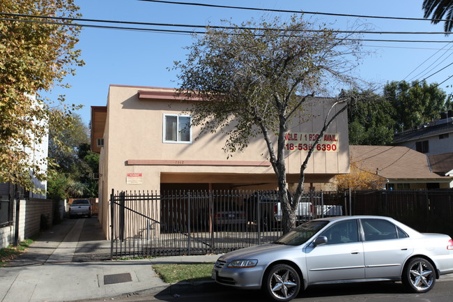 7312 INDEPENDENCE AV in Canoga Park, CA - Building Photo - Building Photo