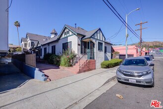 1445 N Vista St in Los Angeles, CA - Building Photo - Building Photo