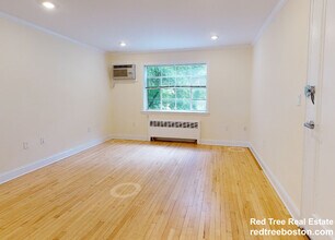 81 Saint Paul St, Unit 86-2 in Brookline, MA - Building Photo - Building Photo