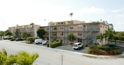 3636 SW 9th St in Miami, FL - Building Photo - Building Photo