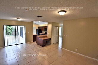 7195 NW 5th Ave in Boca Raton, FL - Foto de edificio - Building Photo