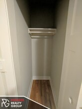 429 W Roscoe St, Unit 425-401 in Chicago, IL - Building Photo - Building Photo