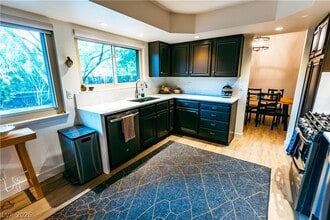 8908 Silvagni Dr in Las Vegas, NV - Building Photo - Building Photo