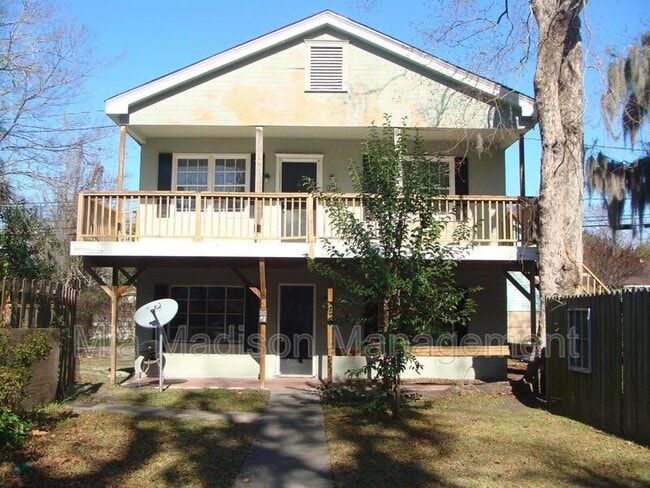 1226 E Henry St in Savannah, GA - Building Photo - Building Photo