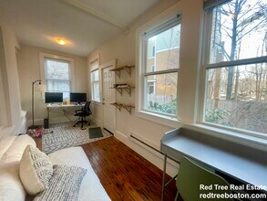 5 Riverside Pl, Unit 1 in Cambridge, MA - Foto de edificio - Building Photo