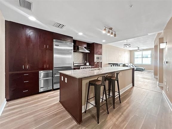 1120 E Kennedy Blvd, Unit 33 in Tampa, FL - Building Photo - Building Photo