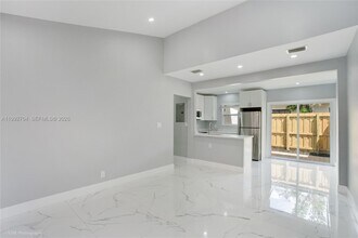 907 SW 15th Terrace in Fort Lauderdale, FL - Building Photo - Building Photo