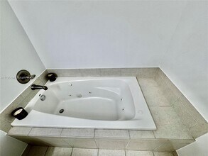 140 S Dixie Hwy in Hollywood, FL - Building Photo - Building Photo