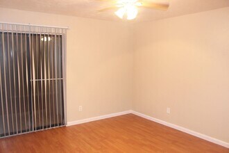 1550 Blountstown St in Tallahassee, FL - Foto de edificio - Building Photo