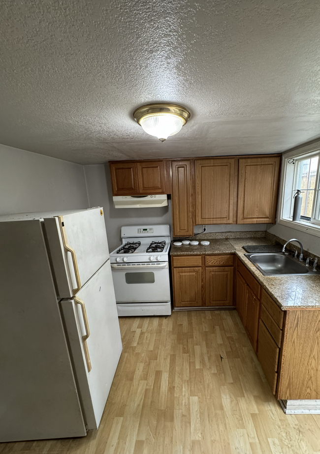 439 E 9th St, Unit A