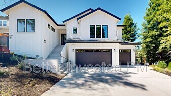 1900 Lyon Ct in Santa Rosa, CA - Building Photo