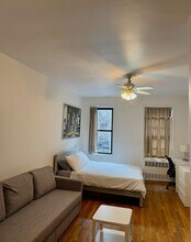 1545 1st Ave in New York, NY - Building Photo - Building Photo