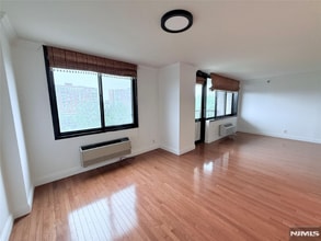 1265 15th St in Fort Lee, NJ - Building Photo - Building Photo