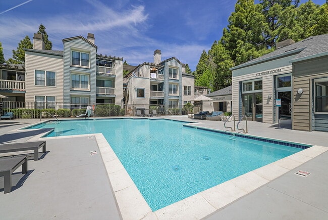 Fountains at River Oaks