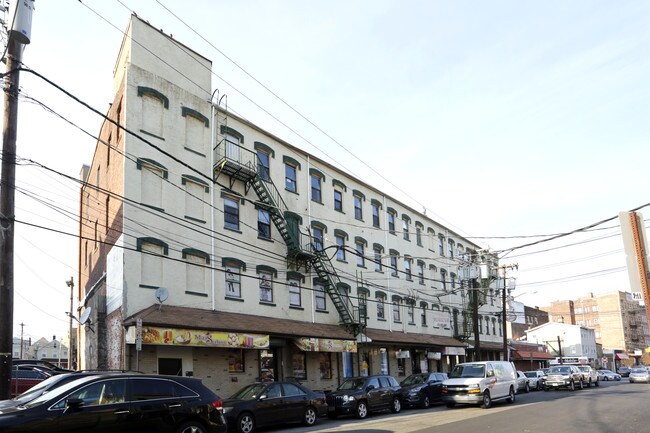 86-94 Monroe St