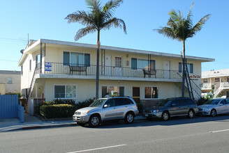 Costa Del Sol in Newport Beach, CA - Building Photo - Building Photo