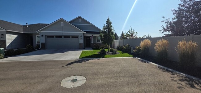 property at 4336 S Solaris Ave