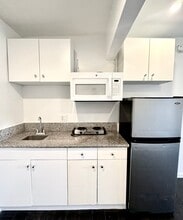 MVA in Los Angeles, CA - Foto de edificio - Interior Photo