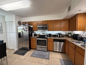 22561 SW 88th Pl in Cutler Bay, FL - Building Photo - Building Photo