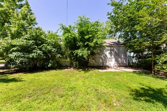 2062 Poplar St in Wichita, KS - Building Photo - Building Photo