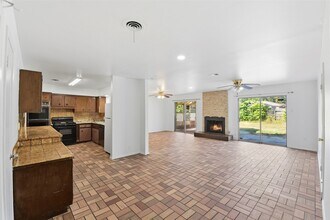 7138 Mobud Dr in Houston, TX - Building Photo - Building Photo