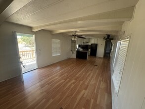 2300 N Prairie Ave in Roswell, NM - Foto de edificio - Building Photo