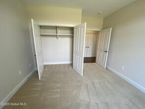 2 West Ave in Saratoga Springs, NY - Building Photo - Building Photo