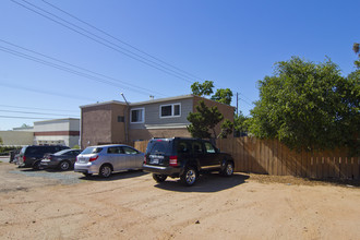 7560 North Ave in Lemon Grove, CA - Building Photo - Building Photo