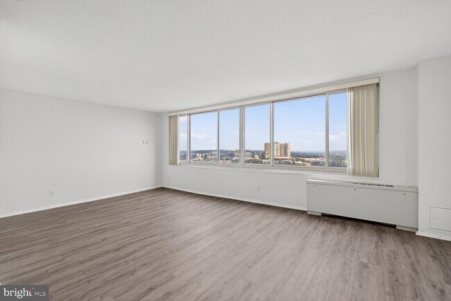 11801 Rockville Pike in North Bethesda, MD - Building Photo - Building Photo