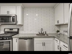 5660 Meadow Ln, Unit 157 - Full Condo in Ogden, UT - Foto de edificio - Building Photo