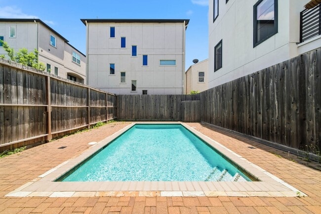 property at 5519 Kiam St