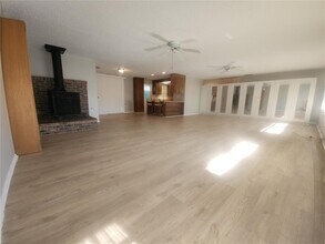 4136 S Lockwood Ridge Rd in Sarasota, FL - Building Photo - Building Photo