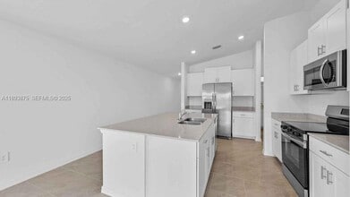 17511 Monte Isola Wy in North Fort Myers, FL - Building Photo - Building Photo