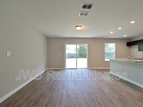 8345 Nussbaum Dr in Jacksonville, FL - Building Photo - Building Photo