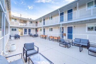 4919 San Jacinto St in Dallas, TX - Building Photo