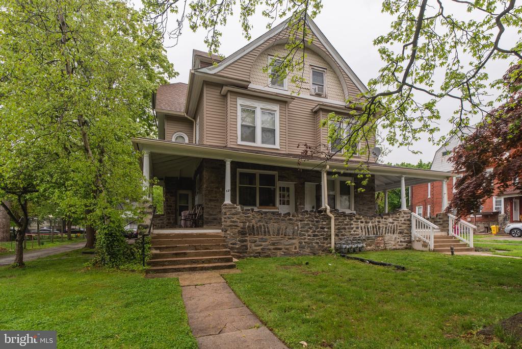 120 Walnut Ave in Ardmore, PA - Building Photo