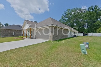 22871 Balsam Dr in Denham Springs, LA - Building Photo - Building Photo