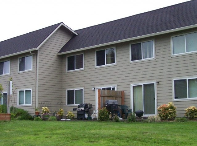 Z_Lincoln Village in Lincoln City, OR - Foto de edificio