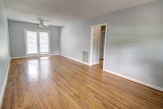 950 Lamonte Ln in Houston, TX - Building Photo - Building Photo