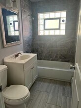 8141 S Ingleside Ave in Chicago, IL - Building Photo - Building Photo