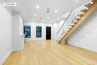 140 Woodbine St in Brooklyn, NY - Building Photo - Building Photo