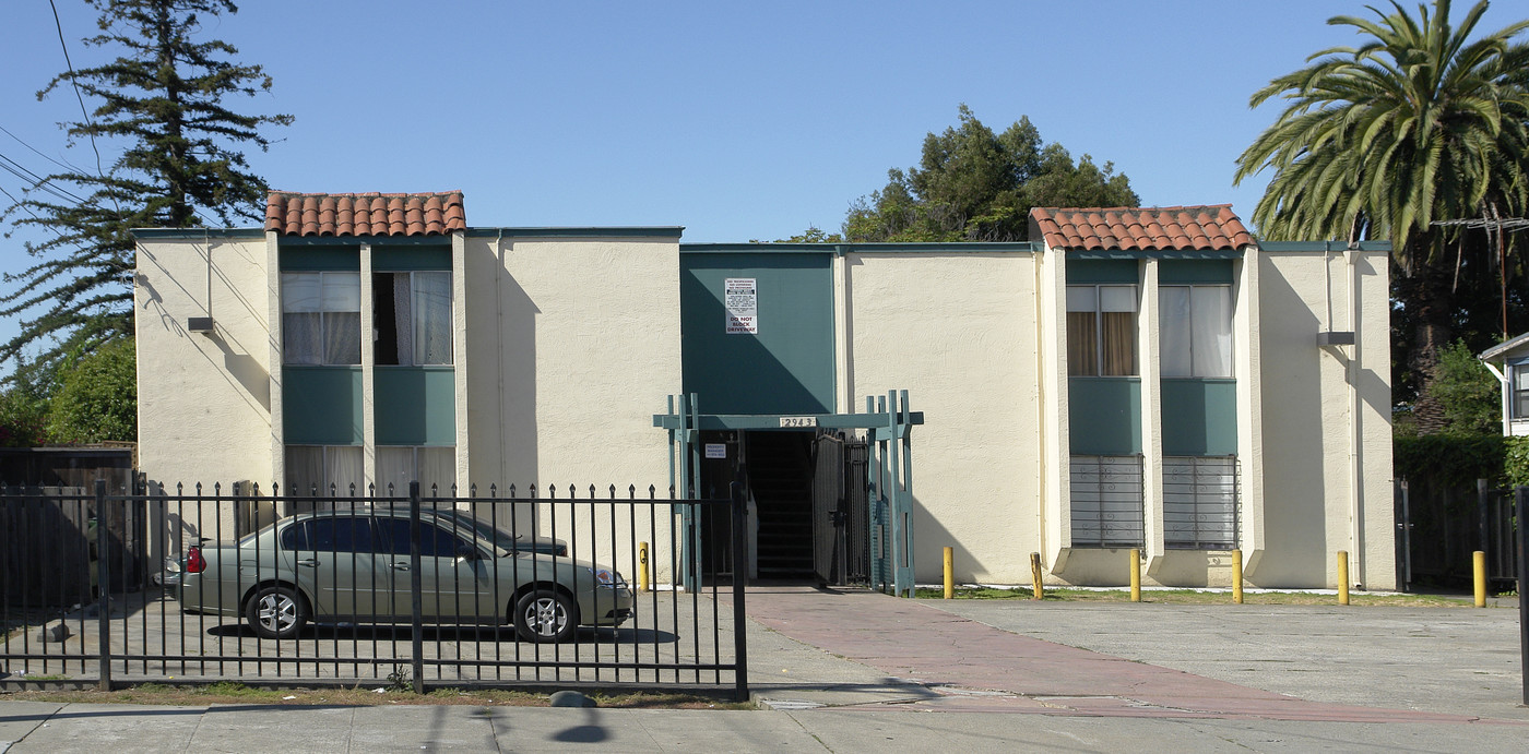 2945 Nicol Ave in Oakland, CA - Building Photo